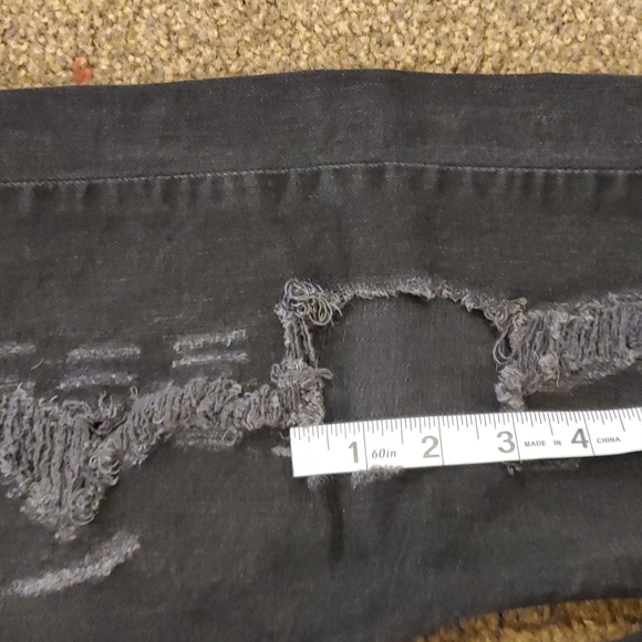 "Ripped" 512 Levi's - Picture 8 of 16